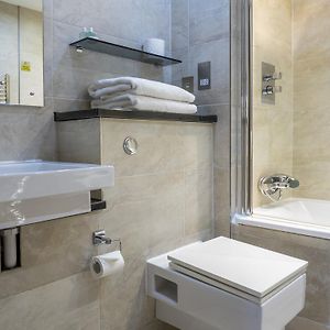 Superior 1 Bedroom Apartment